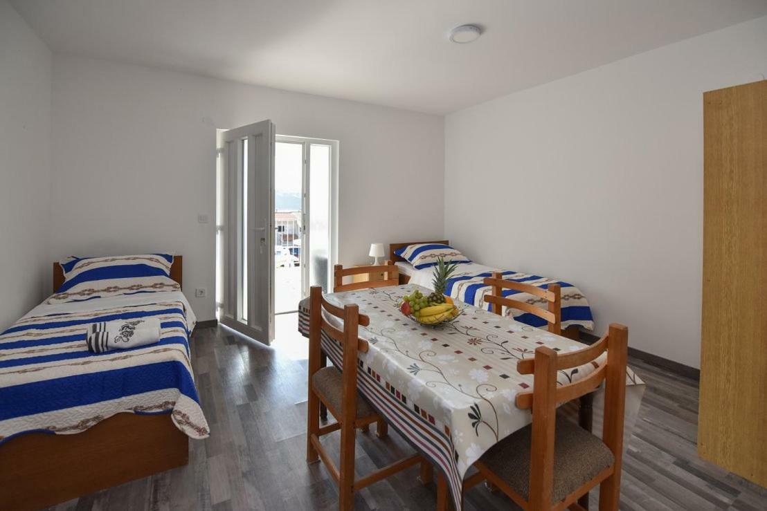 Val Apartmani, Stara Novalja Extérieur photo