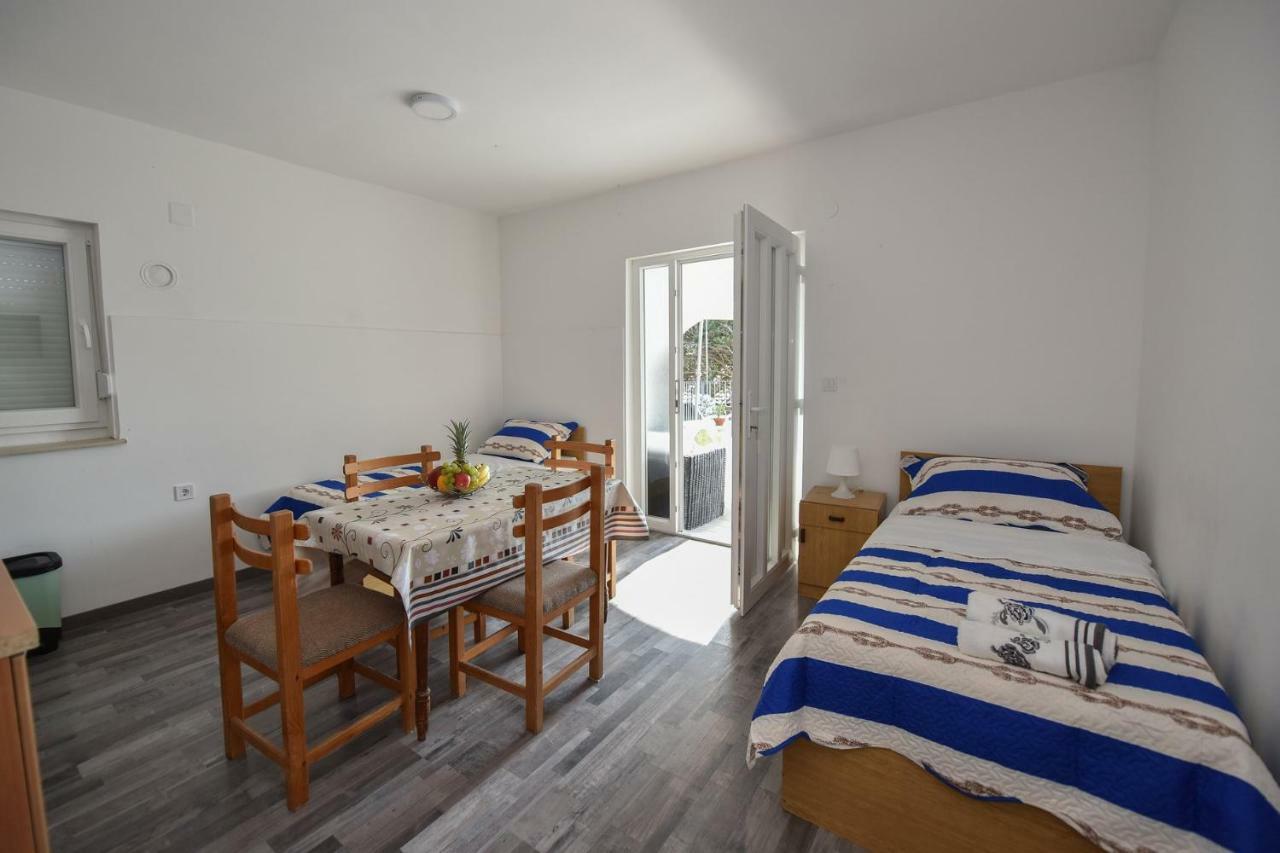 Val Apartmani, Stara Novalja Extérieur photo