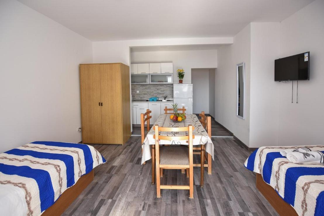 Val Apartmani, Stara Novalja Extérieur photo